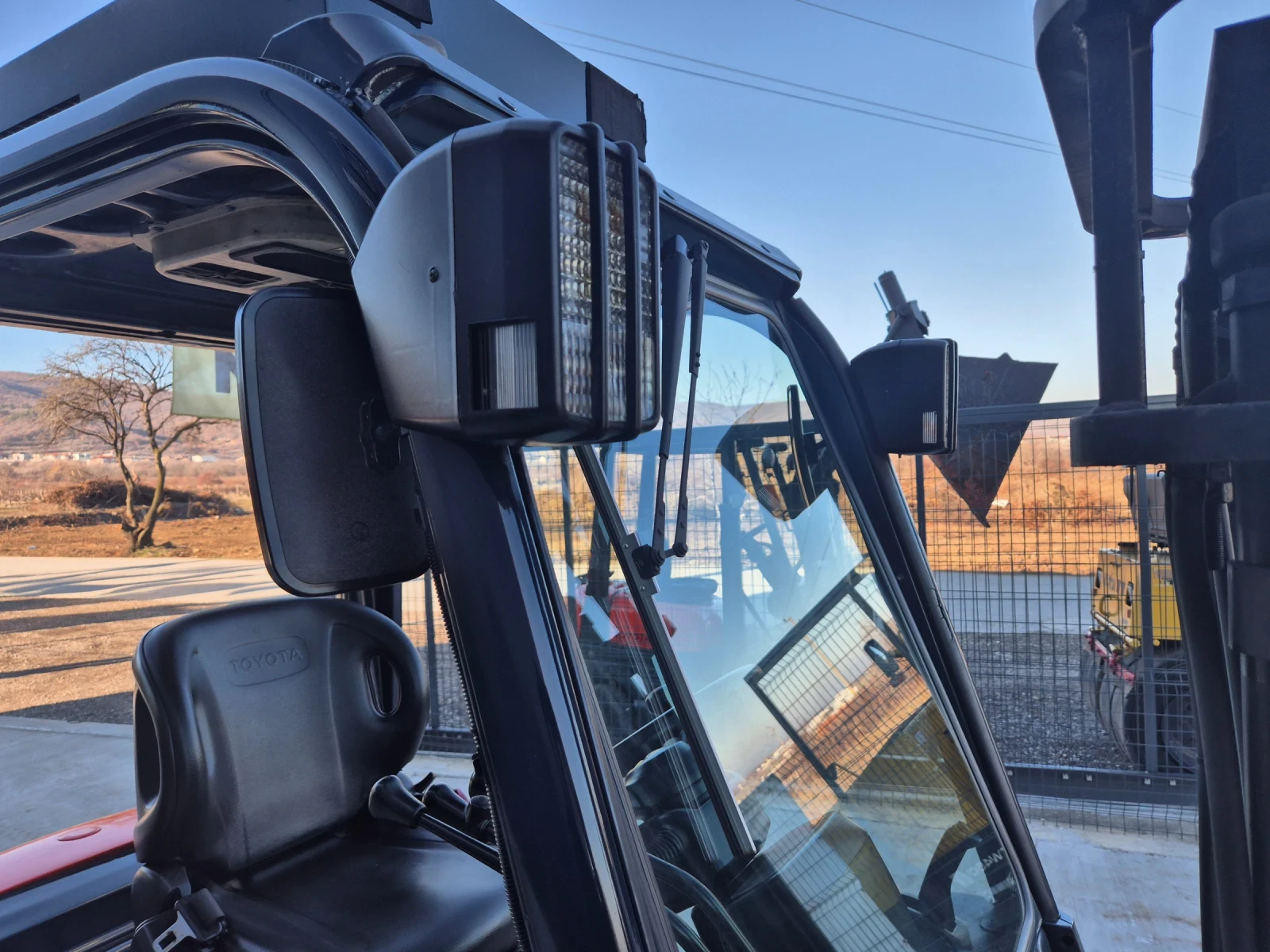  Toyota 1.8  /  /  /  | Mobile.bg   14