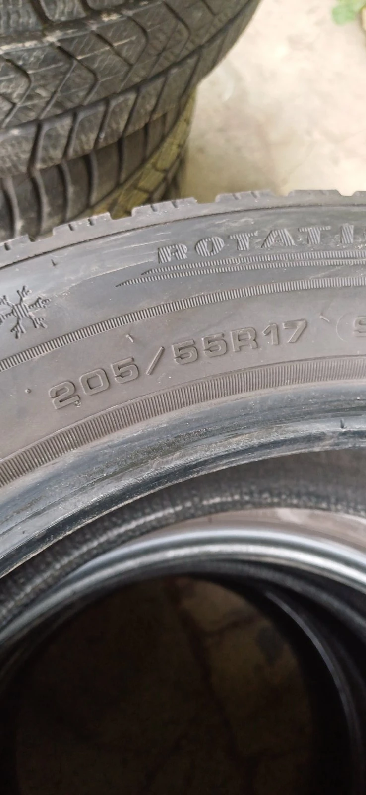 Гуми Зимни 205/60R16, снимка 5 - Гуми и джанти - 52129653