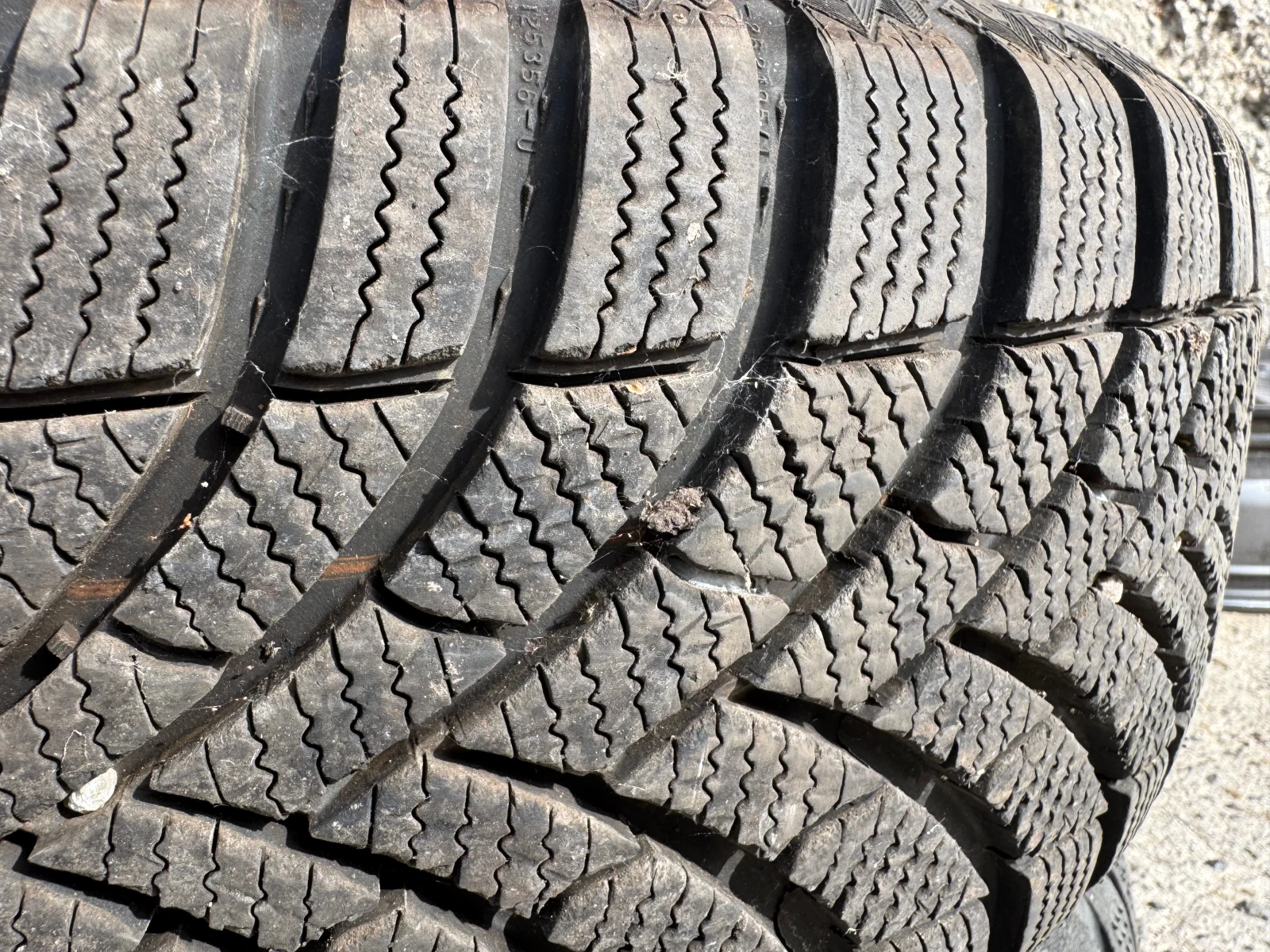 ���� 205/60R16 | Mobile.bg � ����������� 3