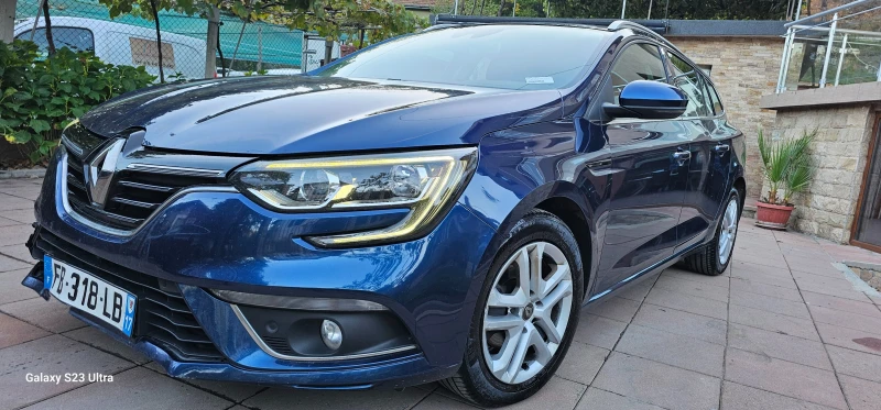 Renault Megane 1.5 blue DCI AUTOMAT ИЗКЛЮЧИТЕЛЕН, снимка 1 - Автомобили и джипове - 47440416