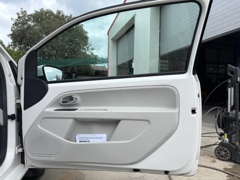 VW Up 1.0 move up!, снимка 7 - Автомобили и джипове - 51795701