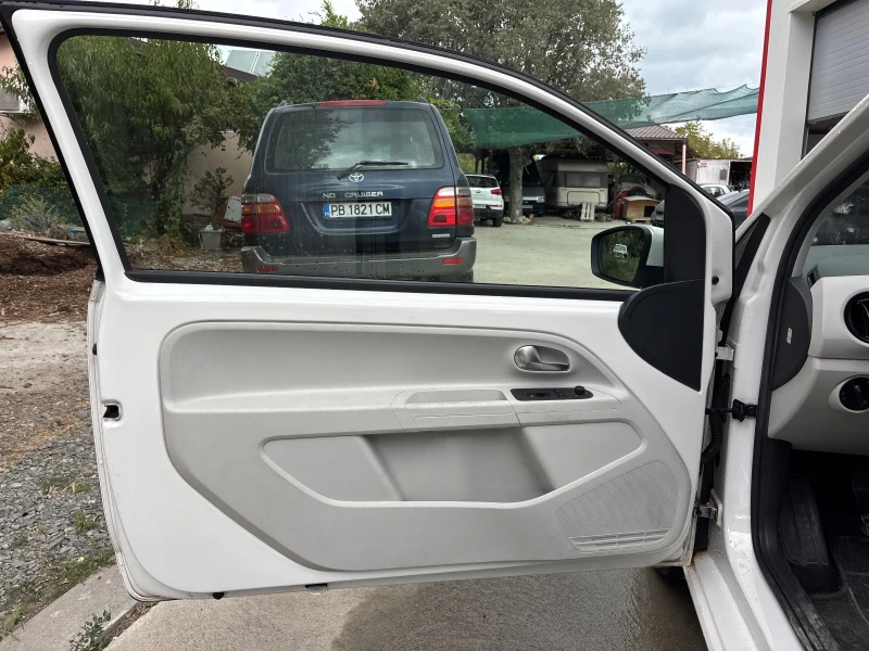 VW Up 1.0 move up!, снимка 13 - Автомобили и джипове - 51795701
