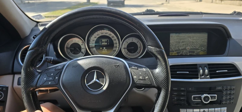 Mercedes-Benz C 220, снимка 11 - Автомобили и джипове - 51844488