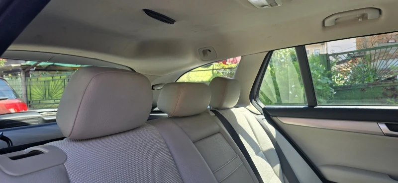 Mercedes-Benz C 220, снимка 10 - Автомобили и джипове - 51844488