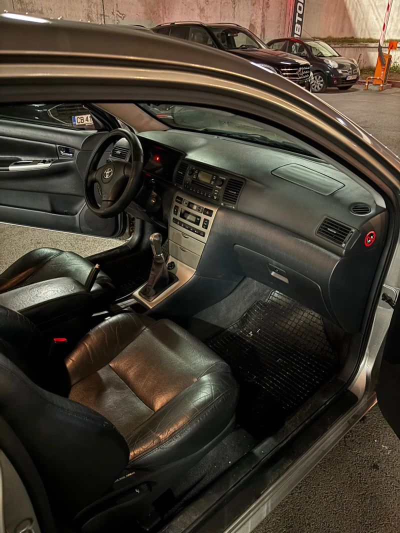 Toyota Corolla T sport, снимка 13 - Автомобили и джипове - 52868354