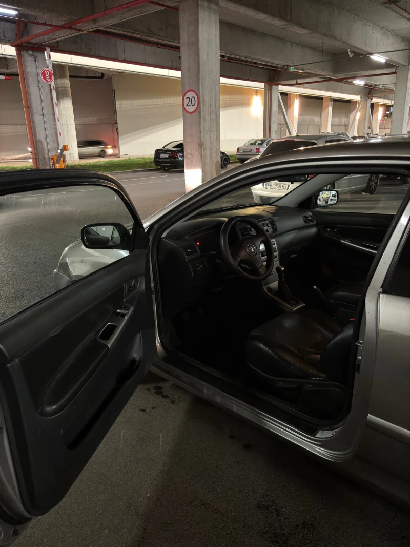 Toyota Corolla T sport, снимка 9 - Автомобили и джипове - 52868354