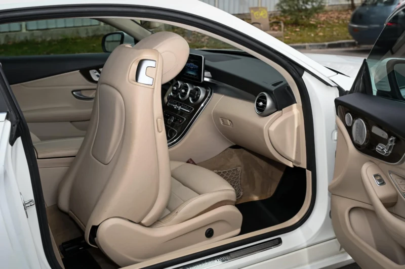 Mercedes-Benz C 300 С-300, снимка 10 - Автомобили и джипове - 52893900