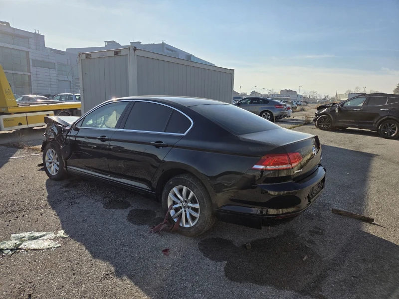 VW Passat, снимка 5 - Автомобили и джипове - 52923435