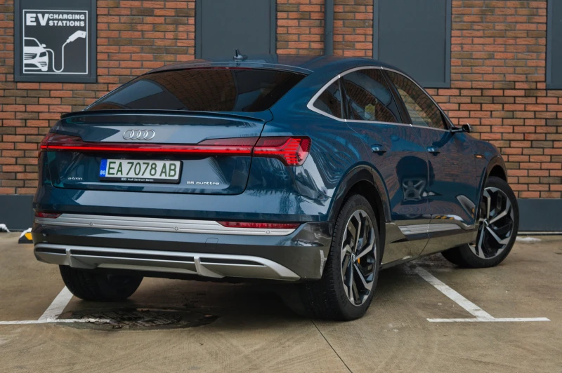 Audi E-Tron 55 Sportback Quattro S Line, снимка 4 - Автомобили и джипове - 53447909