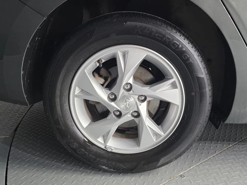 Hyundai Elantra 1.6 Automatic, снимка 5 - Автомобили и джипове - 55689784