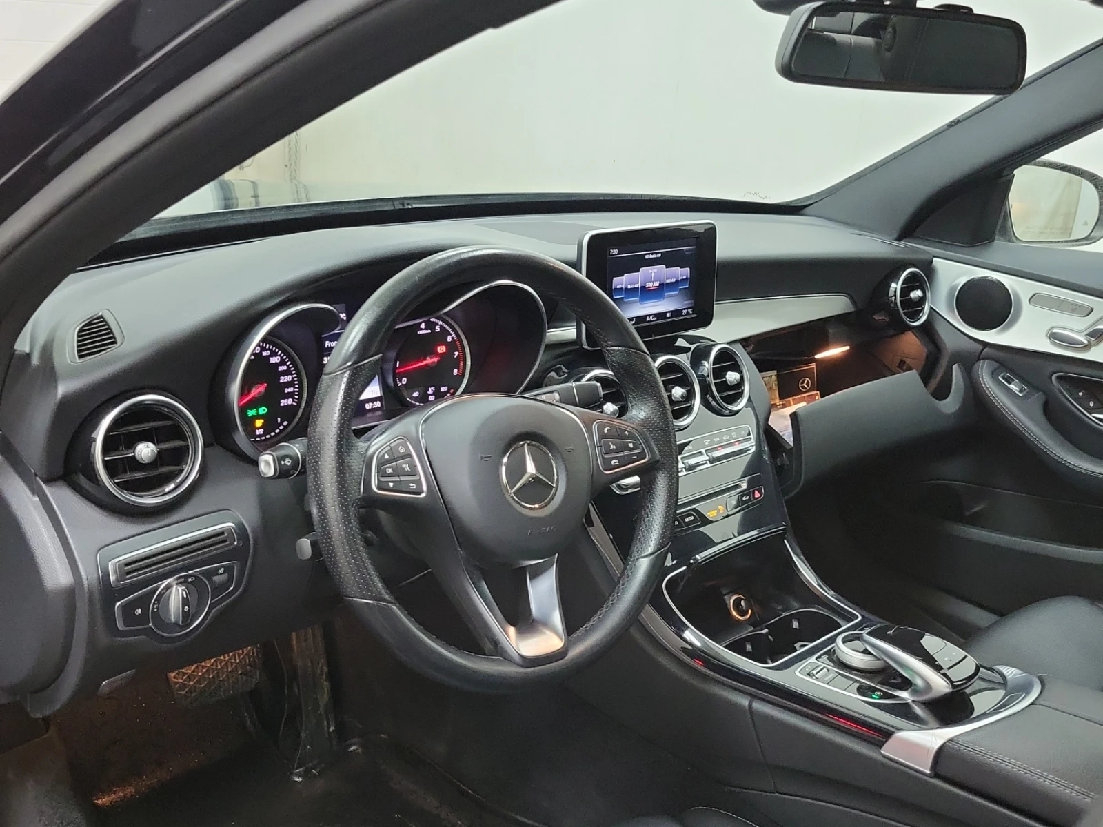 Mercedes-Benz C 300 4MATIC / М.точка / Carfax / Авто финанс / - изображение 8