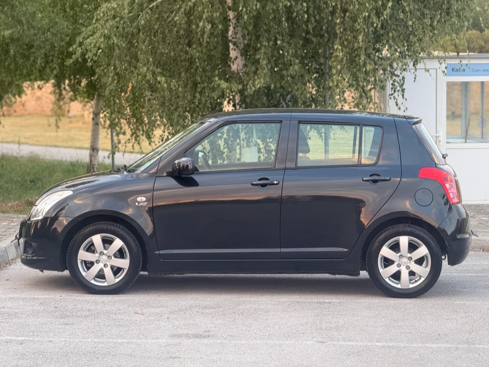 Suzuki Swift 1.3 KLIMA - изображение 7