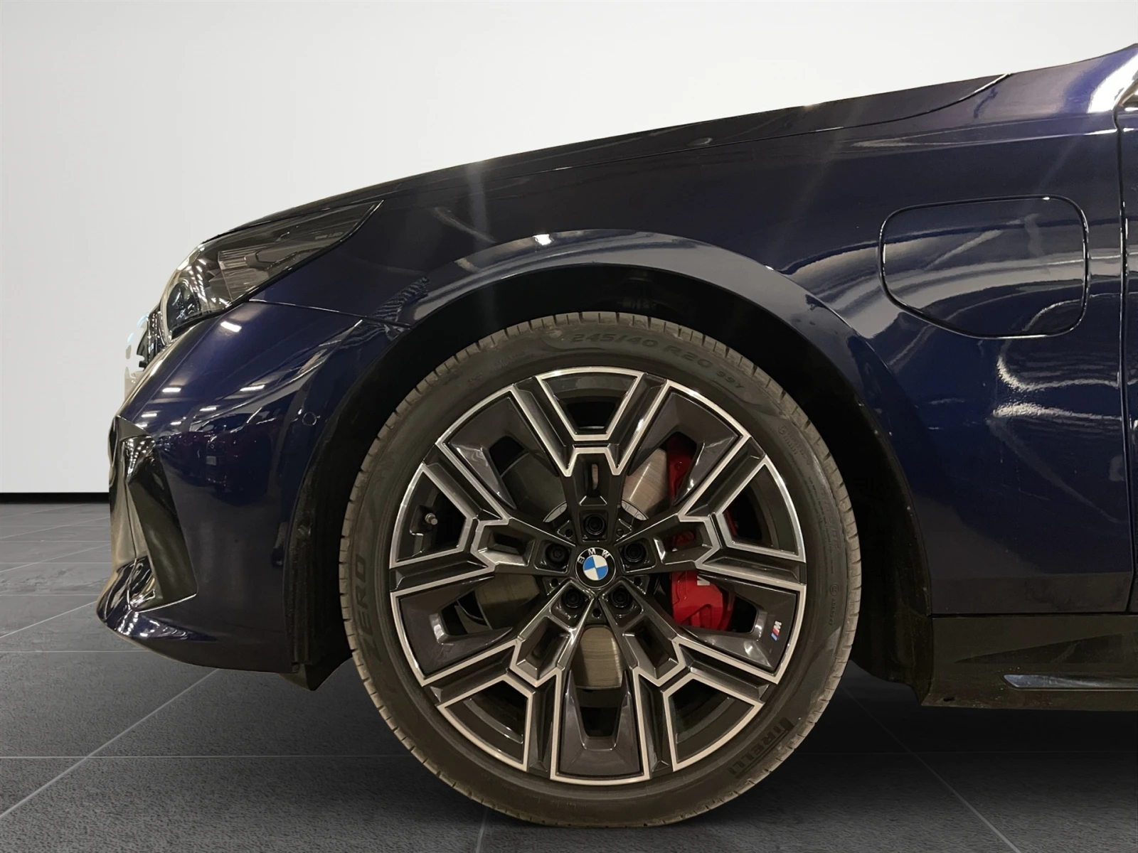 BMW 550 xDrive Touring - изображение 5