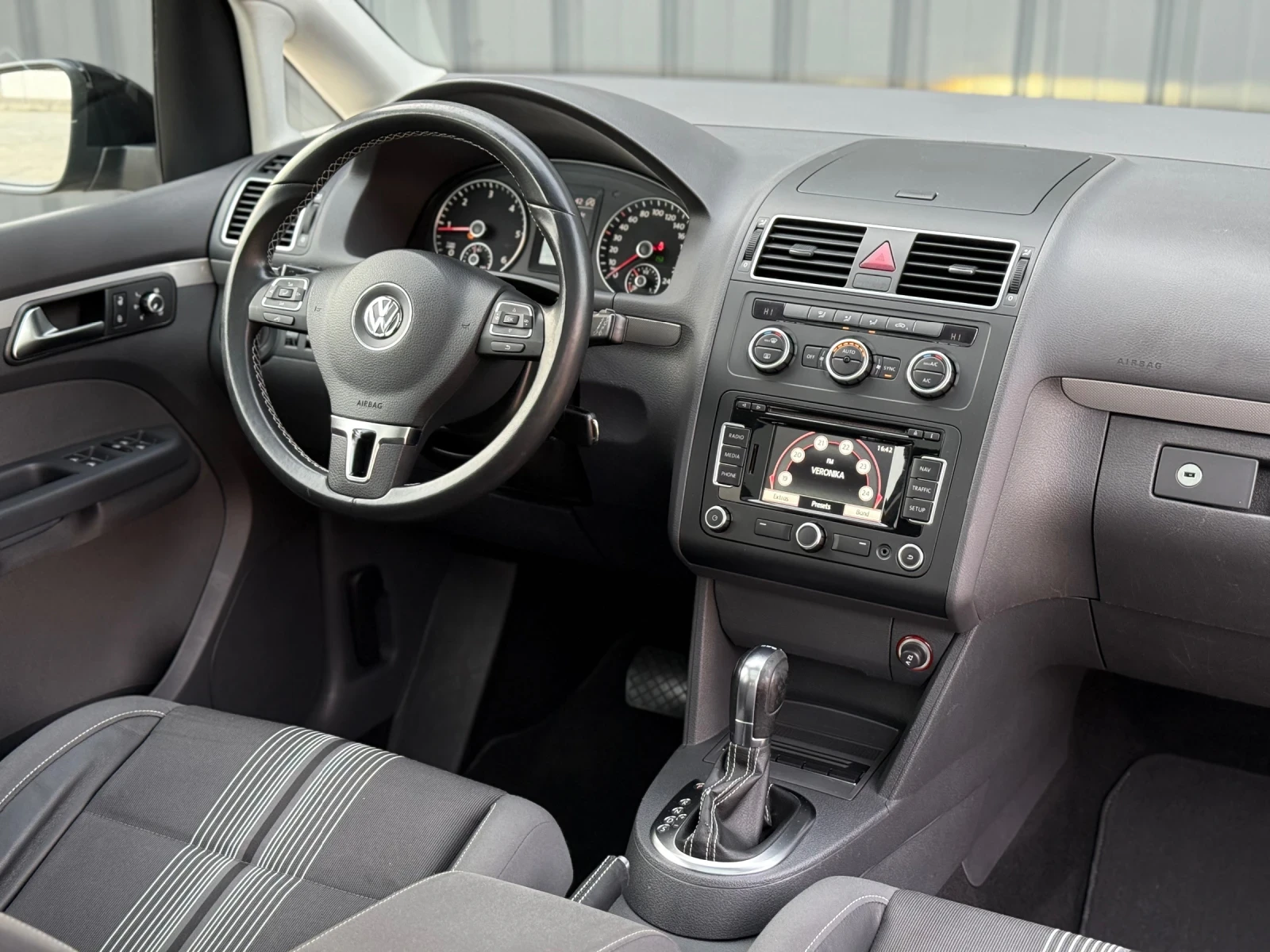 VW Touran MATCH CAMERA DSG 2.0 TDI  - изображение 10