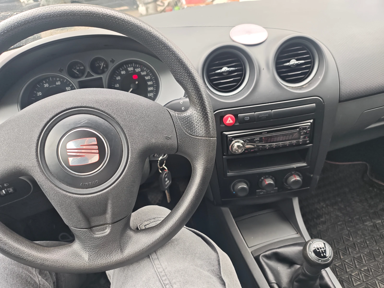 Seat Ibiza  - изображение 6