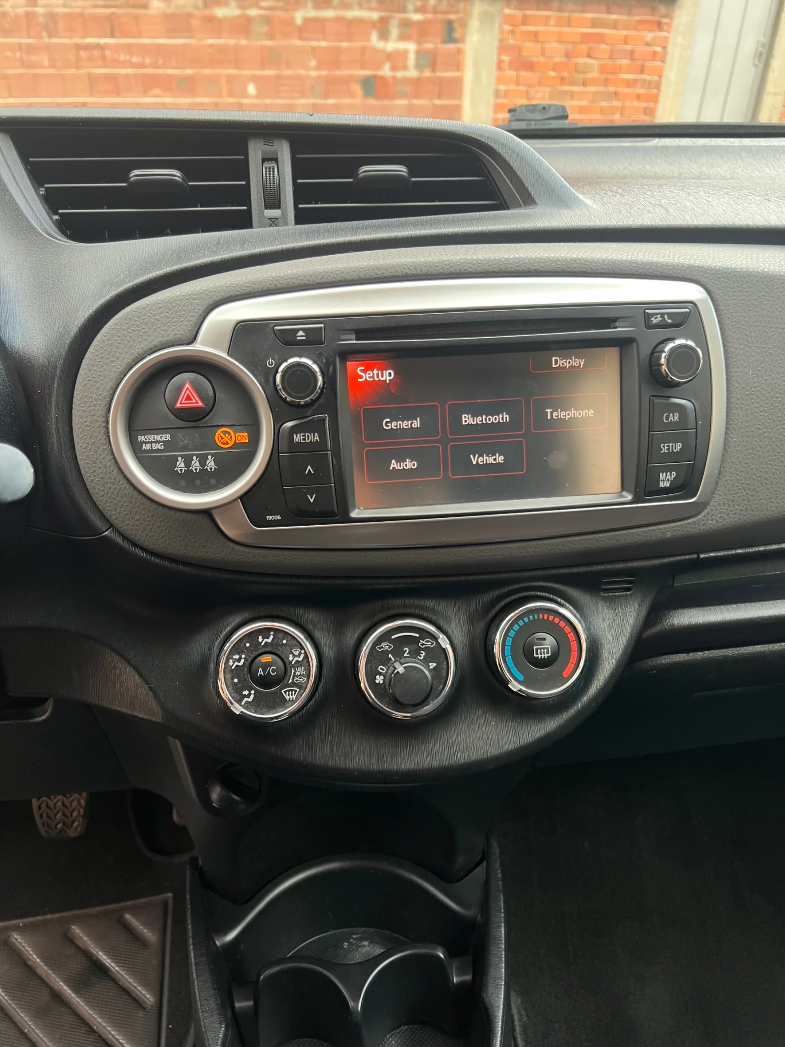 Toyota Yaris 1.33 VVT-i // | Mobile.bg   9