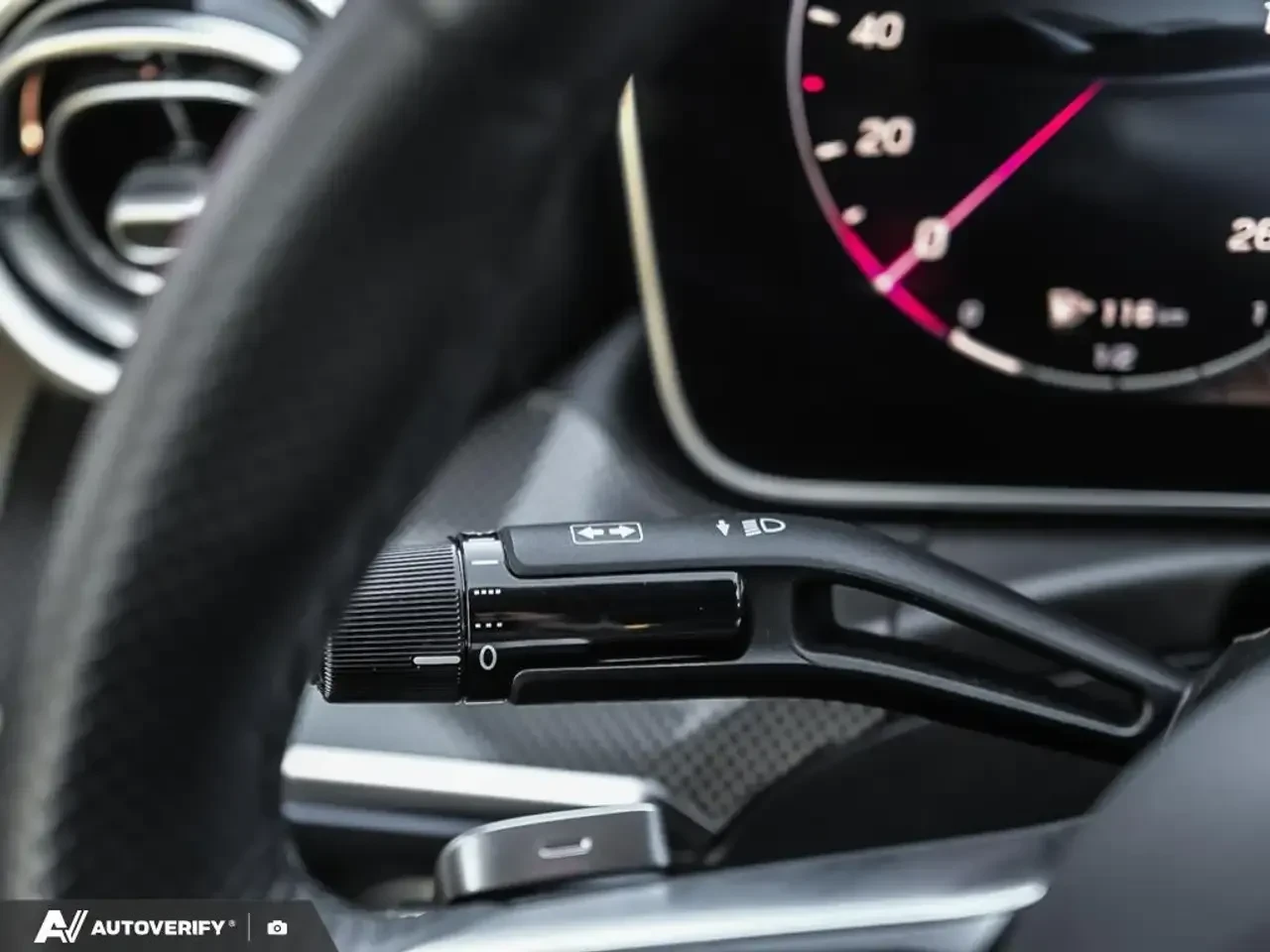 Mercedes-Benz CLE 300 4MATIC * PANO * AMG Line * NIGHT PKG * ARTICO - изображение 7