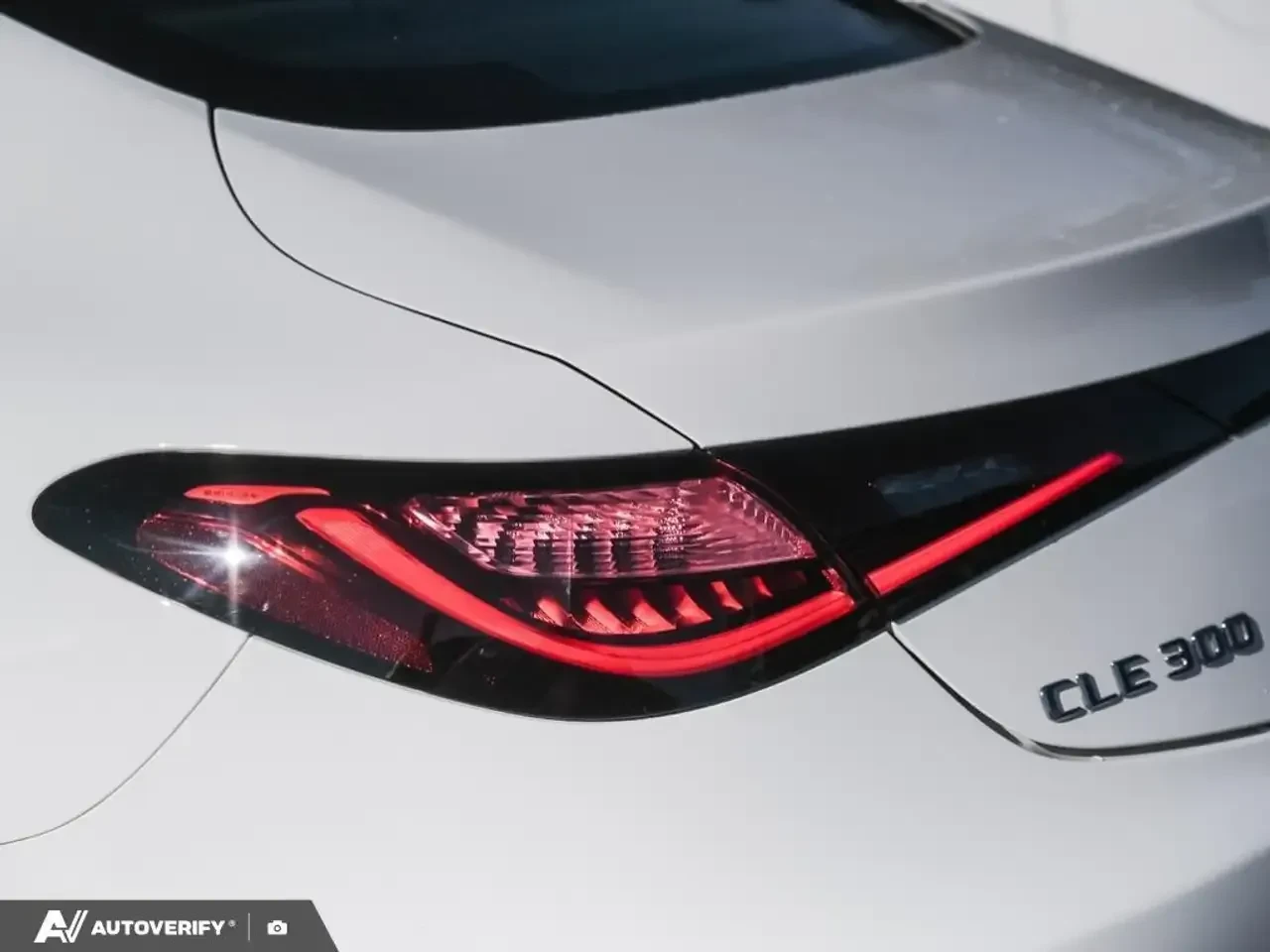 Mercedes-Benz CLE 300 4MATIC * PANO * AMG Line * NIGHT PKG * ARTICO - изображение 5