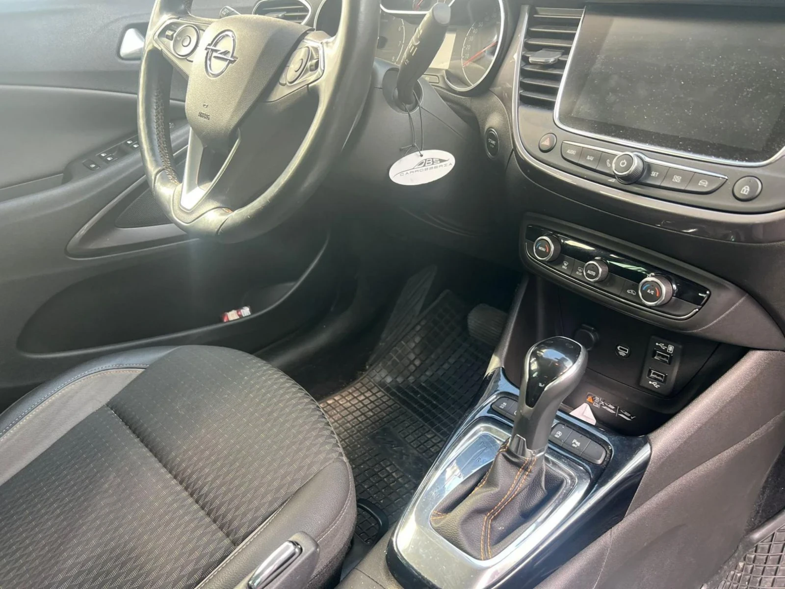 Hyundai I30 1.6i, снимка 10 - Автомобили и джипове - 55153033