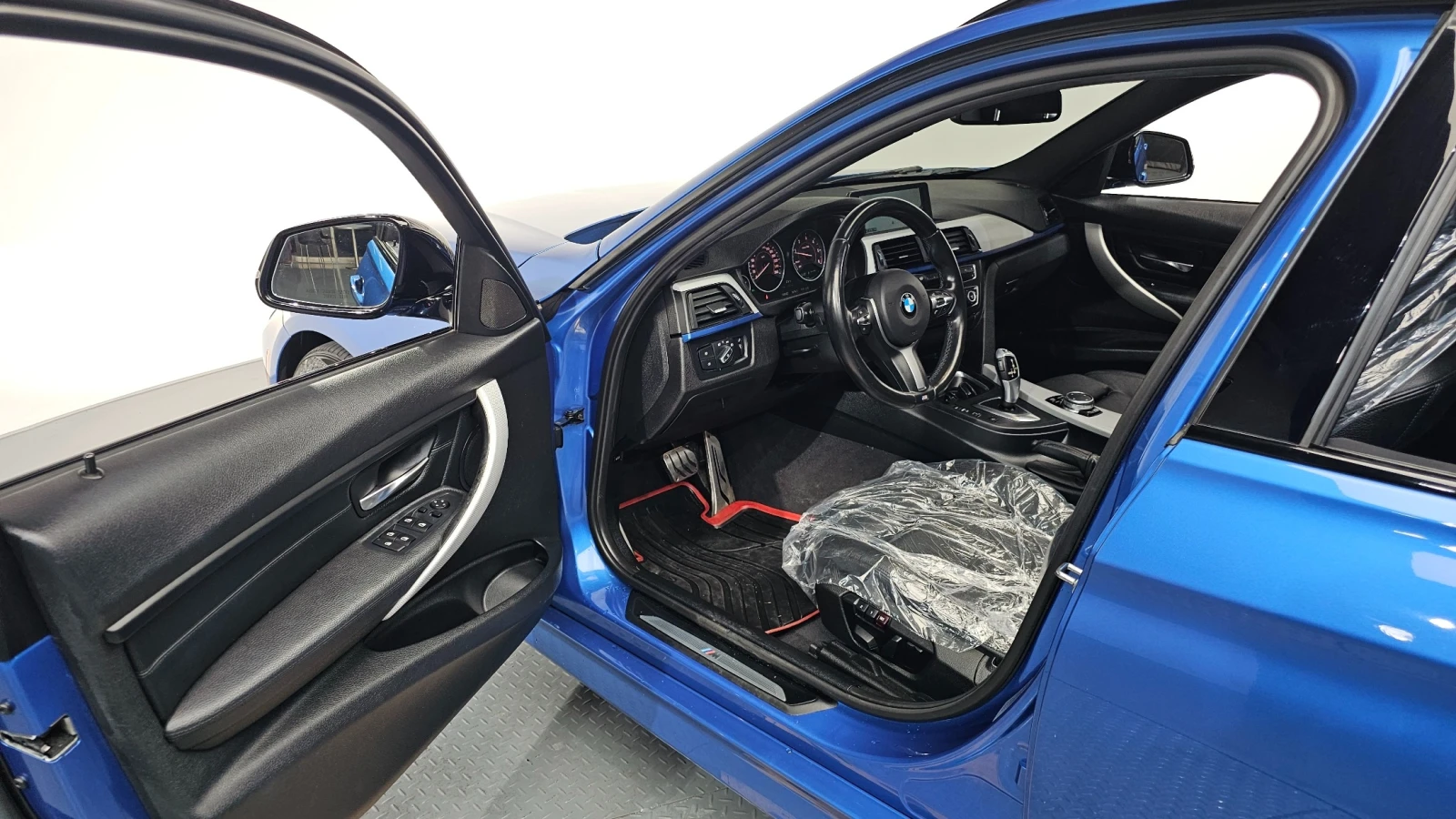BMW 320 | HUD | М ПАКЕТ | ПАНОРАМА | , снимка 8 - Автомобили и джипове - 55187728