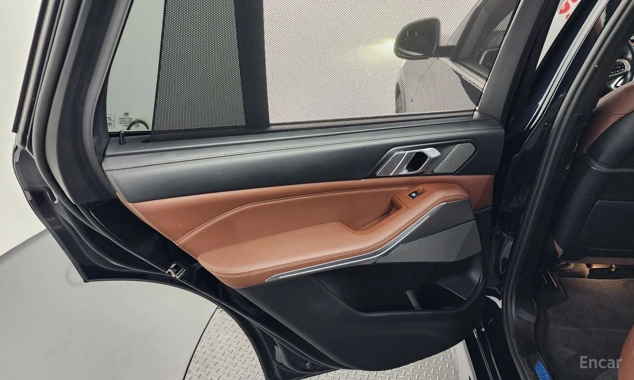 BMW X5M ОБДУХВАНЕ * ДИСТРОНИК * HEAD-UP * H/K * , снимка 16 - Автомобили и джипове - 55189090