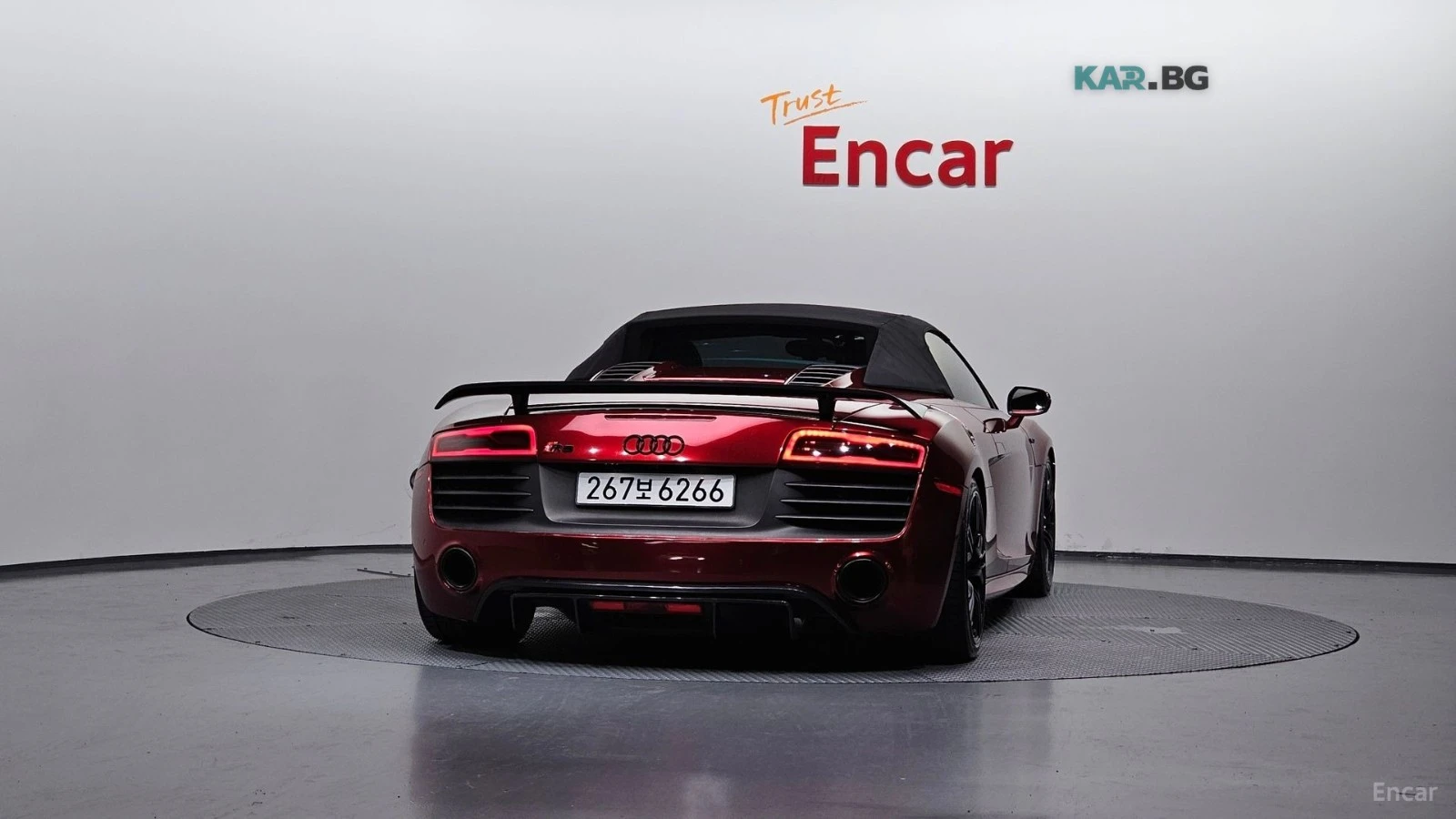 Audi R8 5.2 V10 SPIDER* КОЖА* ПОДГРЕВ* КАМЕРА, снимка 4 - Автомобили и джипове - 55322980
