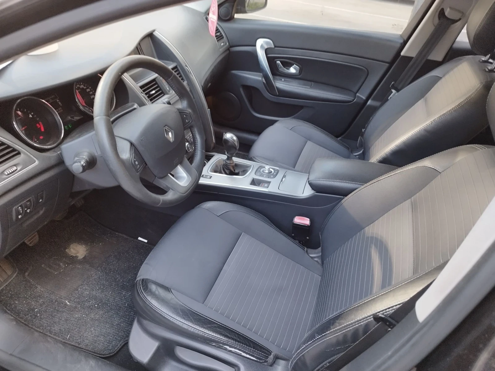 Renault Latitude, снимка 6 - Автомобили и джипове - 56021463