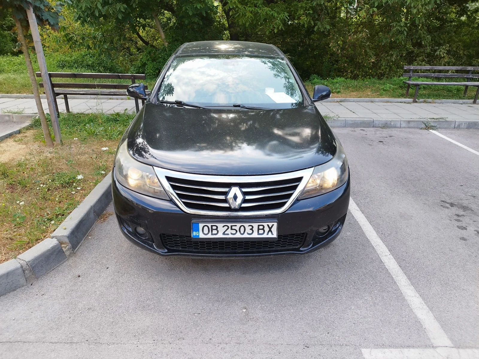Renault Latitude, снимка 2 - Автомобили и джипове - 56021463
