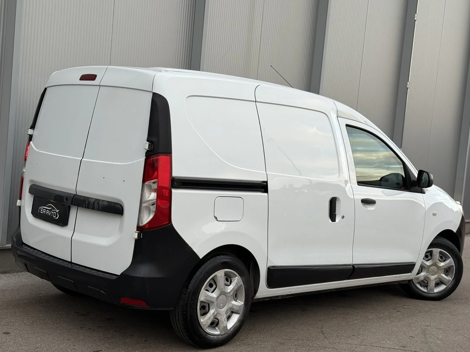 Dacia Dokker 1.5DCI  90 kc KLIMA, снимка 3 - Автомобили и джипове - 56728615