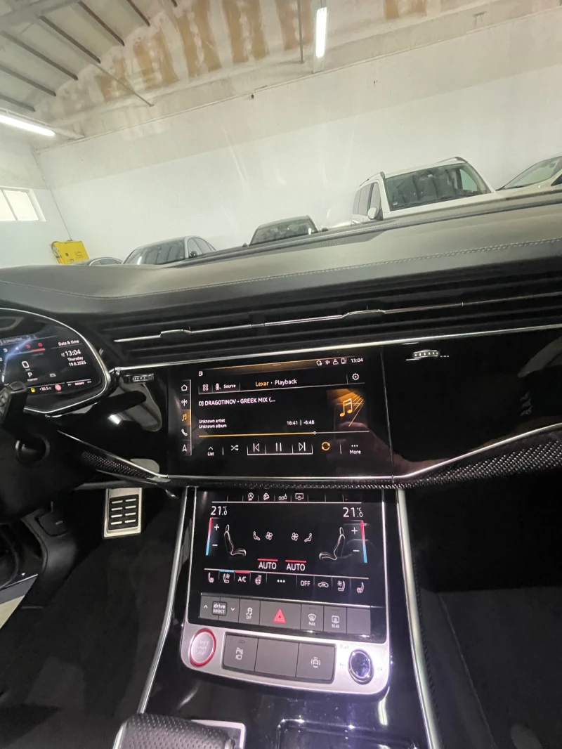 Audi SQ8 B&O /CARBON/, снимка 14 - Автомобили и джипове - 42598312