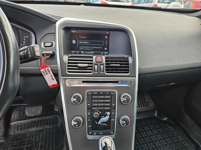 Volvo XC60 3.0 T6 Бензин, 306 к.с., Platinium, Панорама!, снимка 12 - Автомобили и джипове - 50110157