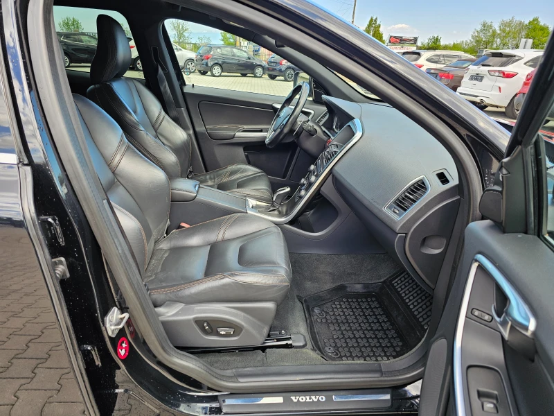 Volvo XC60 3.0 T6 Бензин, 306 к.с., Platinium, Панорама!, снимка 9 - Автомобили и джипове - 50110157