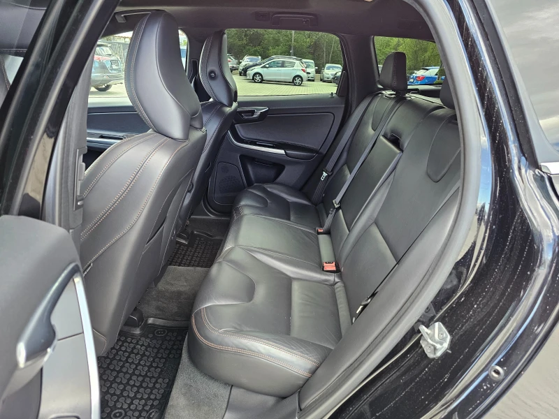 Volvo XC60 3.0 T6 Бензин, 306 к.с., Platinium, Панорама!, снимка 11 - Автомобили и джипове - 50110157