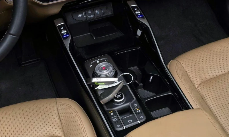 Kia Sorento Gasoline 2.5T 2WD Prestige, снимка 9 - Автомобили и джипове - 52109046