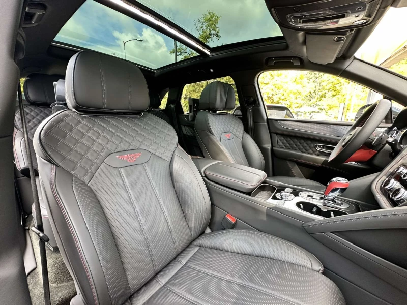 Bentley Bentayga S / TV/PANO/360 CAMERA/ , снимка 13 - Автомобили и джипове - 52169545