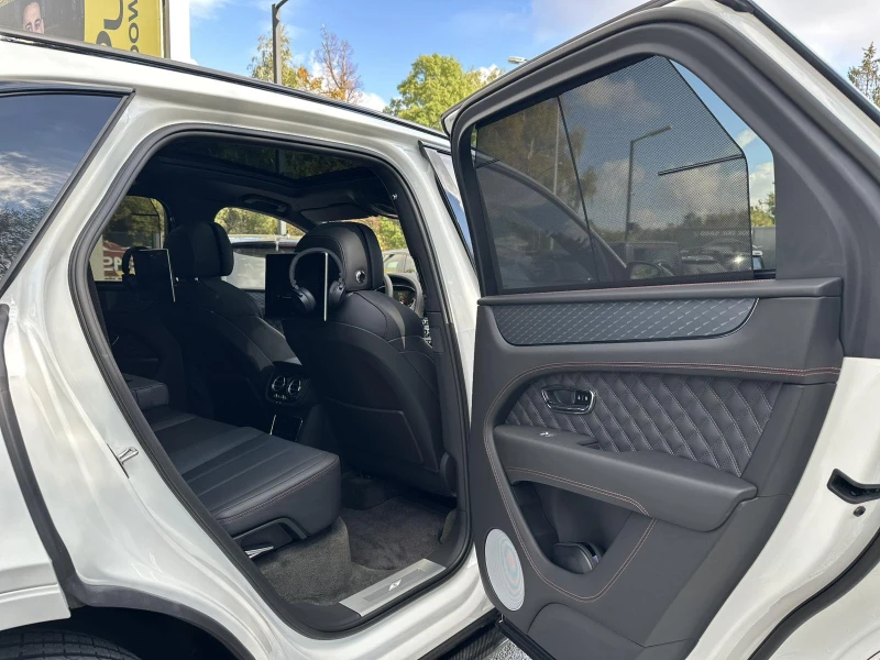 Bentley Bentayga S / TV/PANO/360 CAMERA/ , снимка 14 - Автомобили и джипове - 52169545