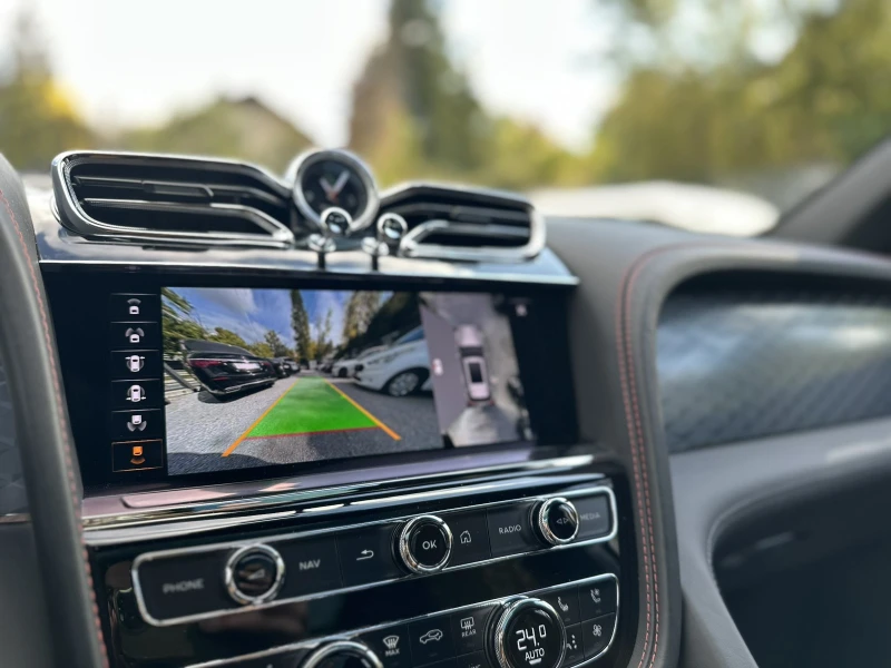 Bentley Bentayga S / TV/PANO/360 CAMERA/ , снимка 12 - Автомобили и джипове - 52169545