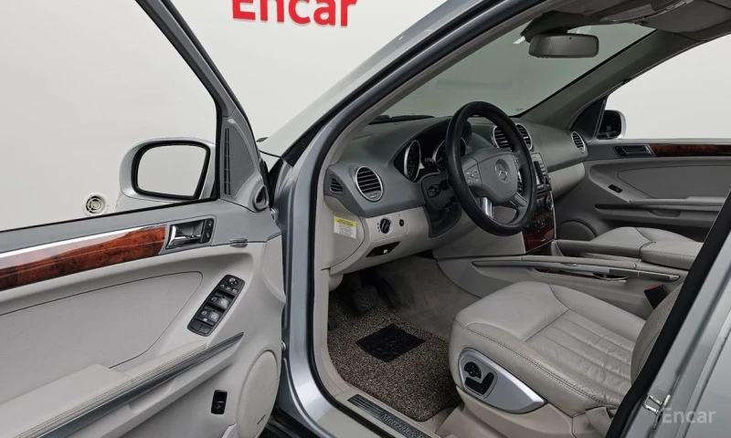 Mercedes-Benz ML 350, снимка 10 - Автомобили и джипове - 53515608