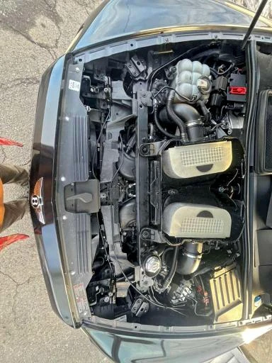 Bentley Bentayga 6.0L 12 ALL WHEEL DRIVE | Mobile.bg � ����������� 9