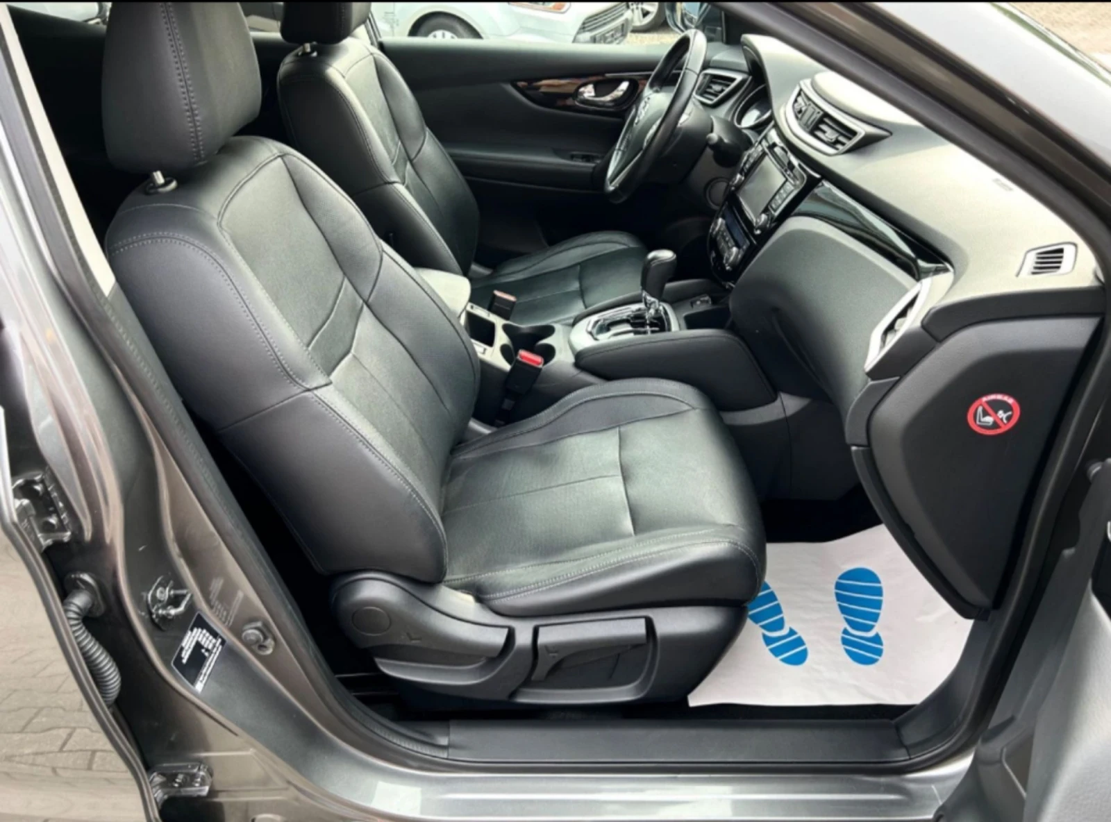 Nissan Qashqai Pano/camera/Кожа/Automatic - изображение 9