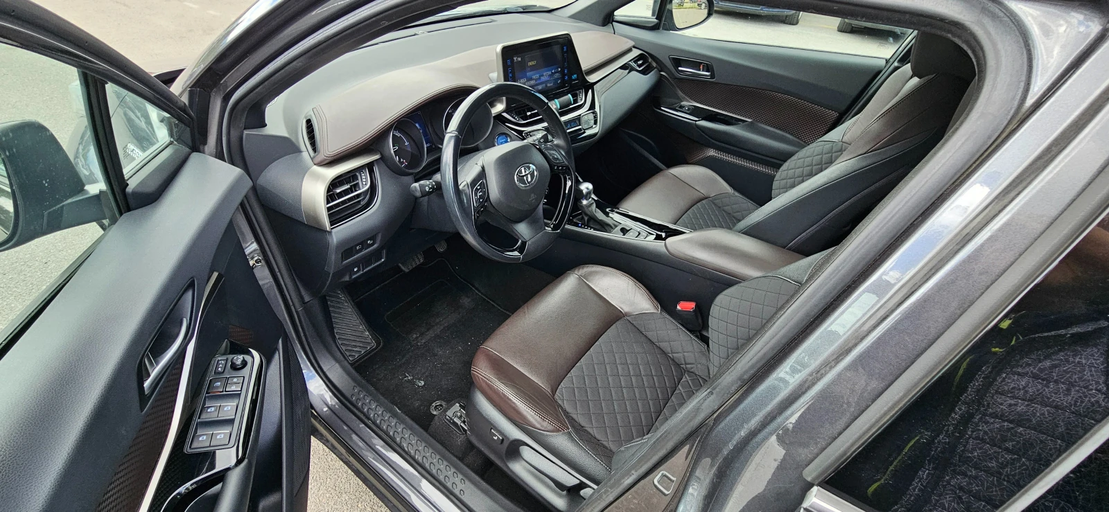 Toyota C-HR 1.8 Hybrid E-CVT Lounge | Mobile.bg   14