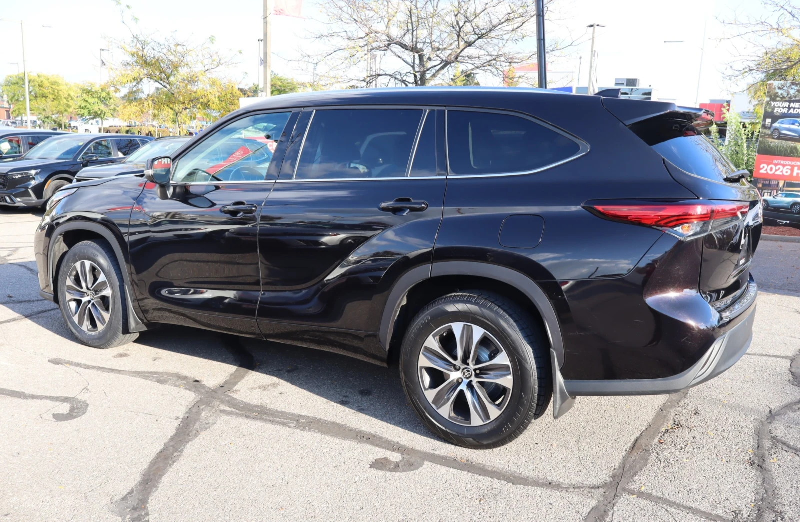 Toyota Highlander  XLE 4dr All-Wheel Drive | Mobile.bg   6