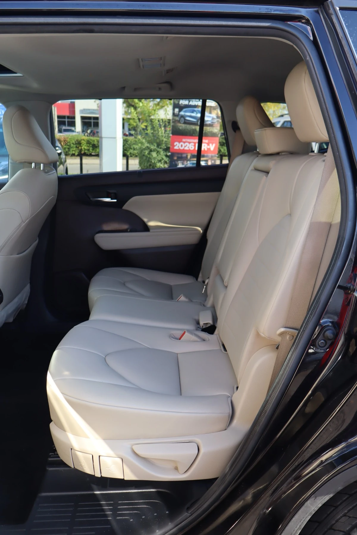 Toyota Highlander  XLE 4dr All-Wheel Drive | Mobile.bg   10