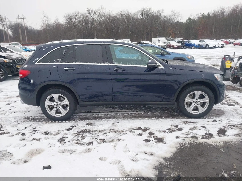 Mercedes-Benz GLC 300 4MATIC* �������* PANO* CARPLAY | Mobile.bg � ����������� 11