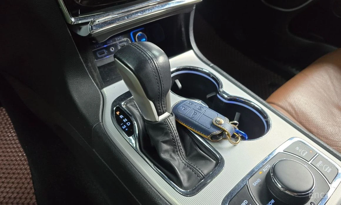 Jeep Grand cherokee, снимка 9 - Автомобили и джипове - 53974895