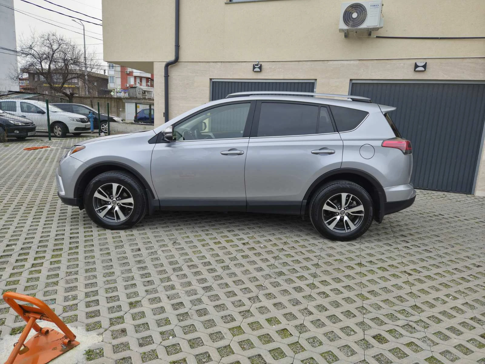 Toyota Rav4, снимка 4 - Автомобили и джипове - 54500260