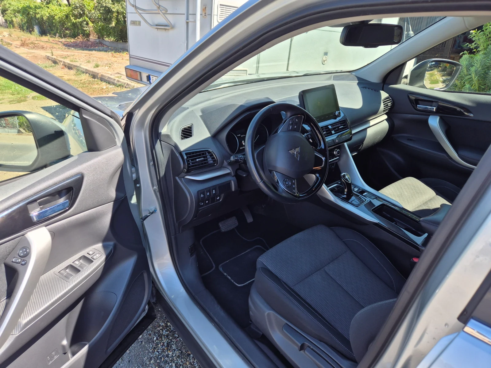 Mitsubishi Eclipse Cross, снимка 8 - Автомобили и джипове - 55740938