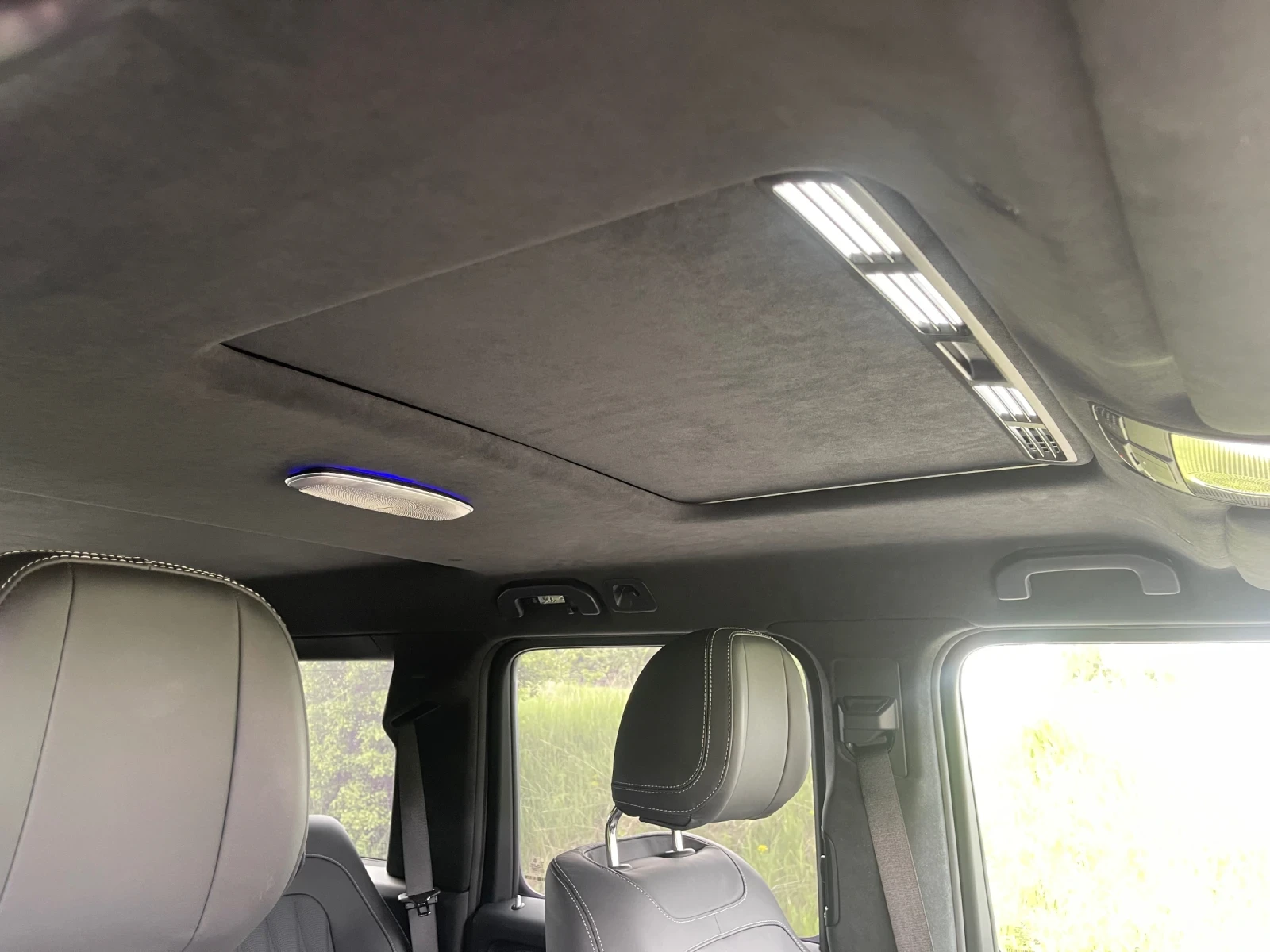 Mercedes-Benz G 63 AMG 450 Diesel * 6.3 OPTIC* 22* KEYLESS* 360CAM, снимка 10 - Автомобили и джипове - 55742707