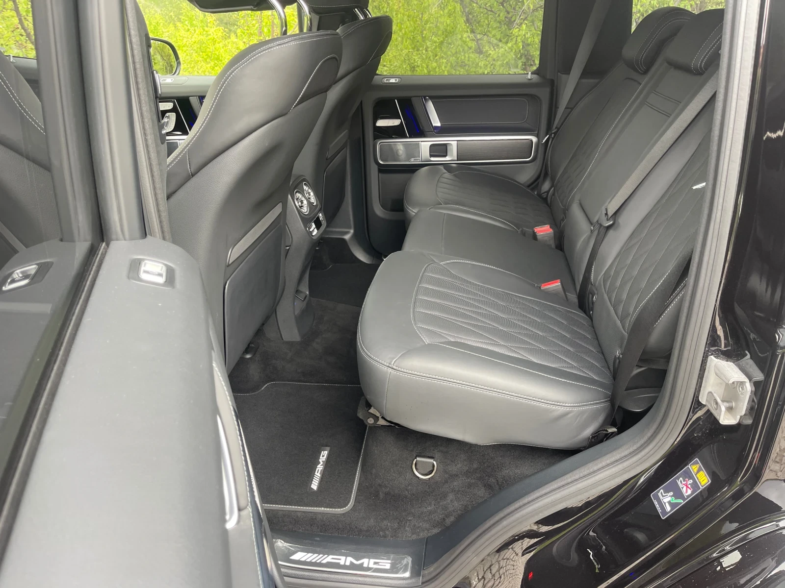 Mercedes-Benz G 63 AMG 450 Diesel * 6.3 OPTIC* 22* KEYLESS* 360CAM, снимка 7 - Автомобили и джипове - 55742707