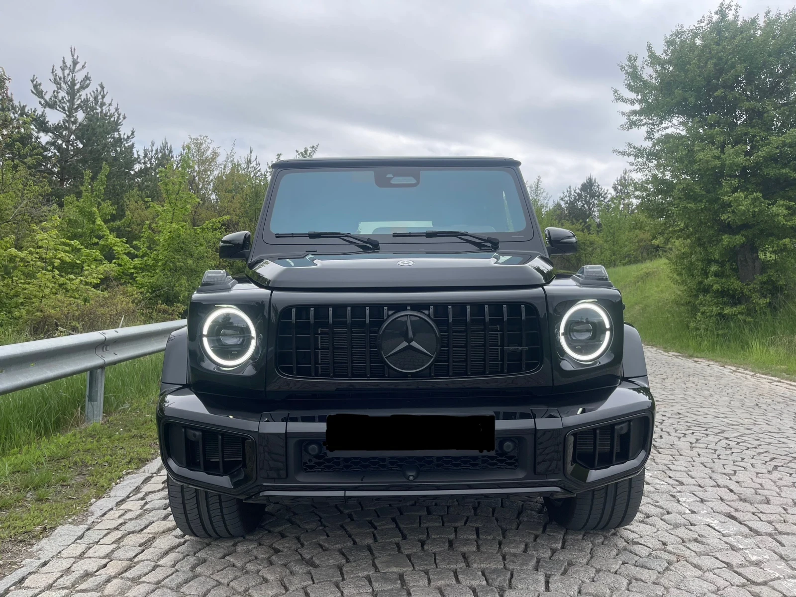 Mercedes-Benz G 63 AMG 450 Diesel * 6.3 OPTIC* 22* KEYLESS* 360CAM